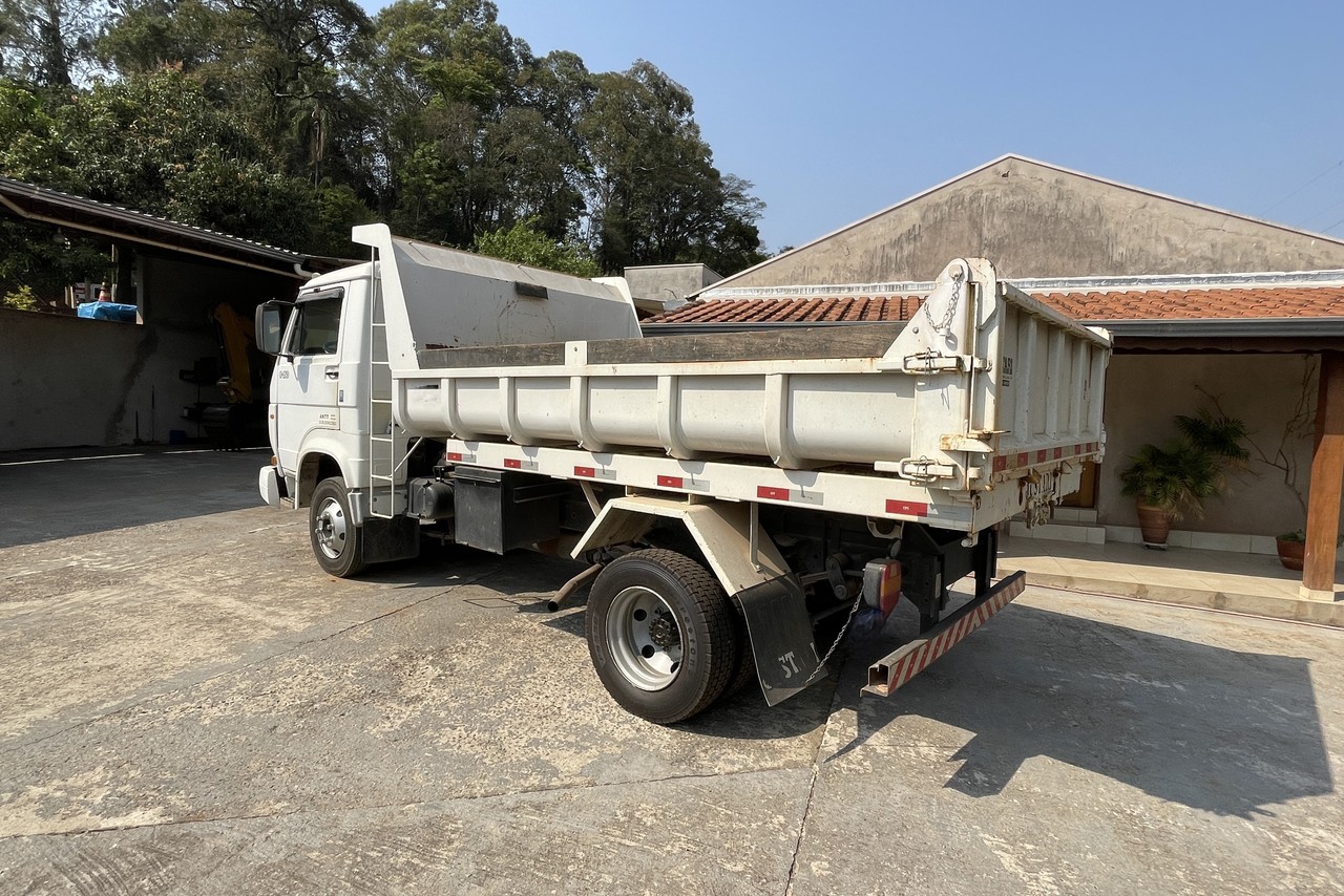 Volkswagen 8 150 - 03/03 2
