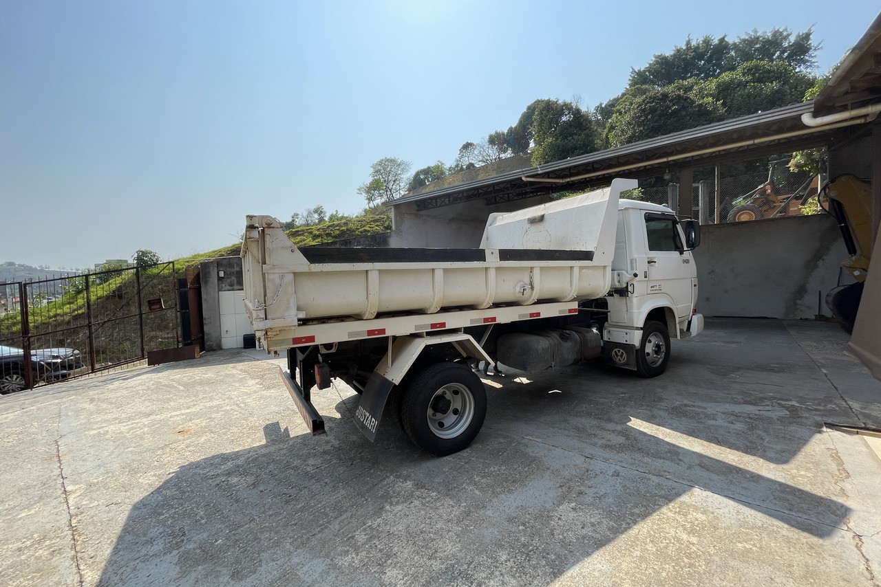 Volkswagen 8 150 - 03/03 3