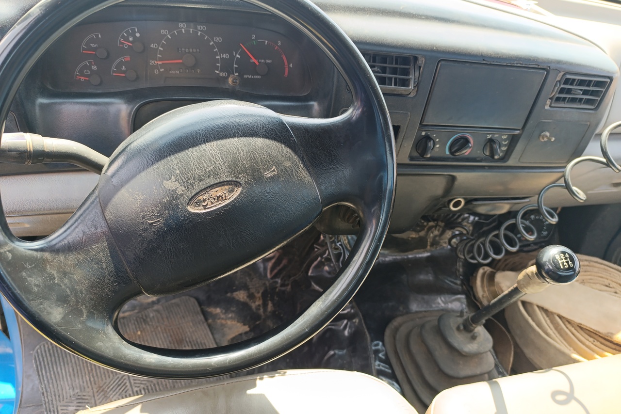 Ford F12000 - 99/99 6