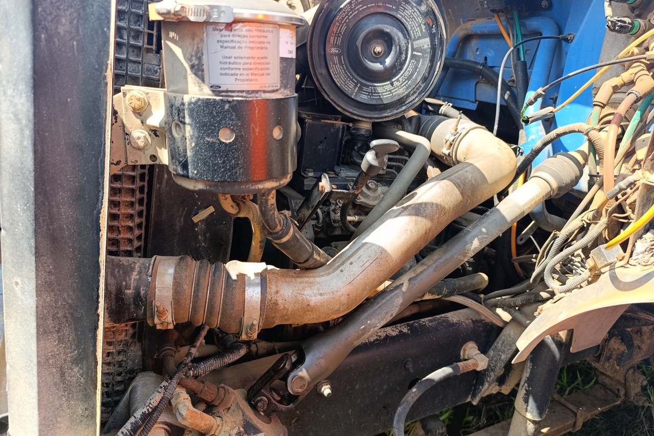 Ford F12000 - 99/99 11