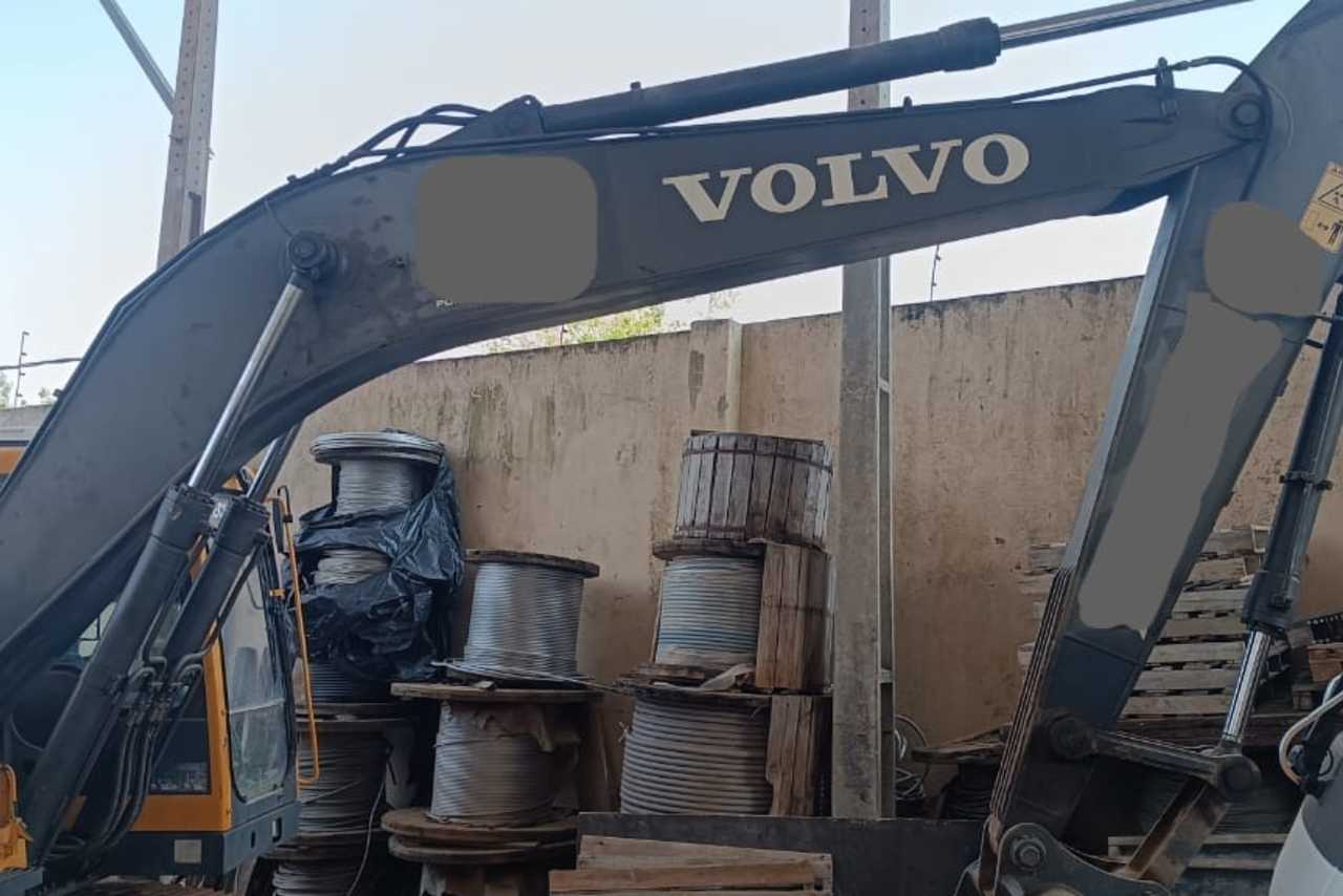Volvo EC210B - 12/12 2