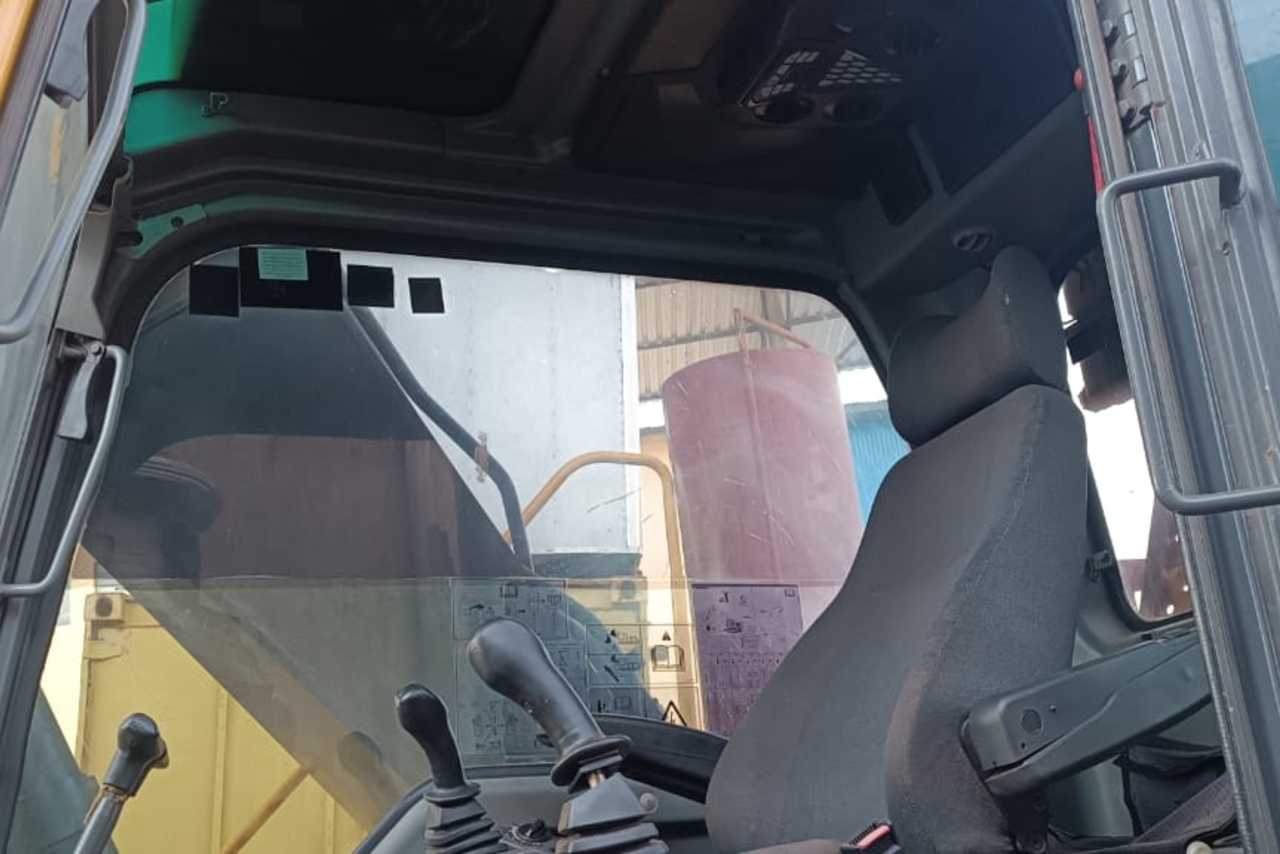 Volvo EC210B - 12/12 7