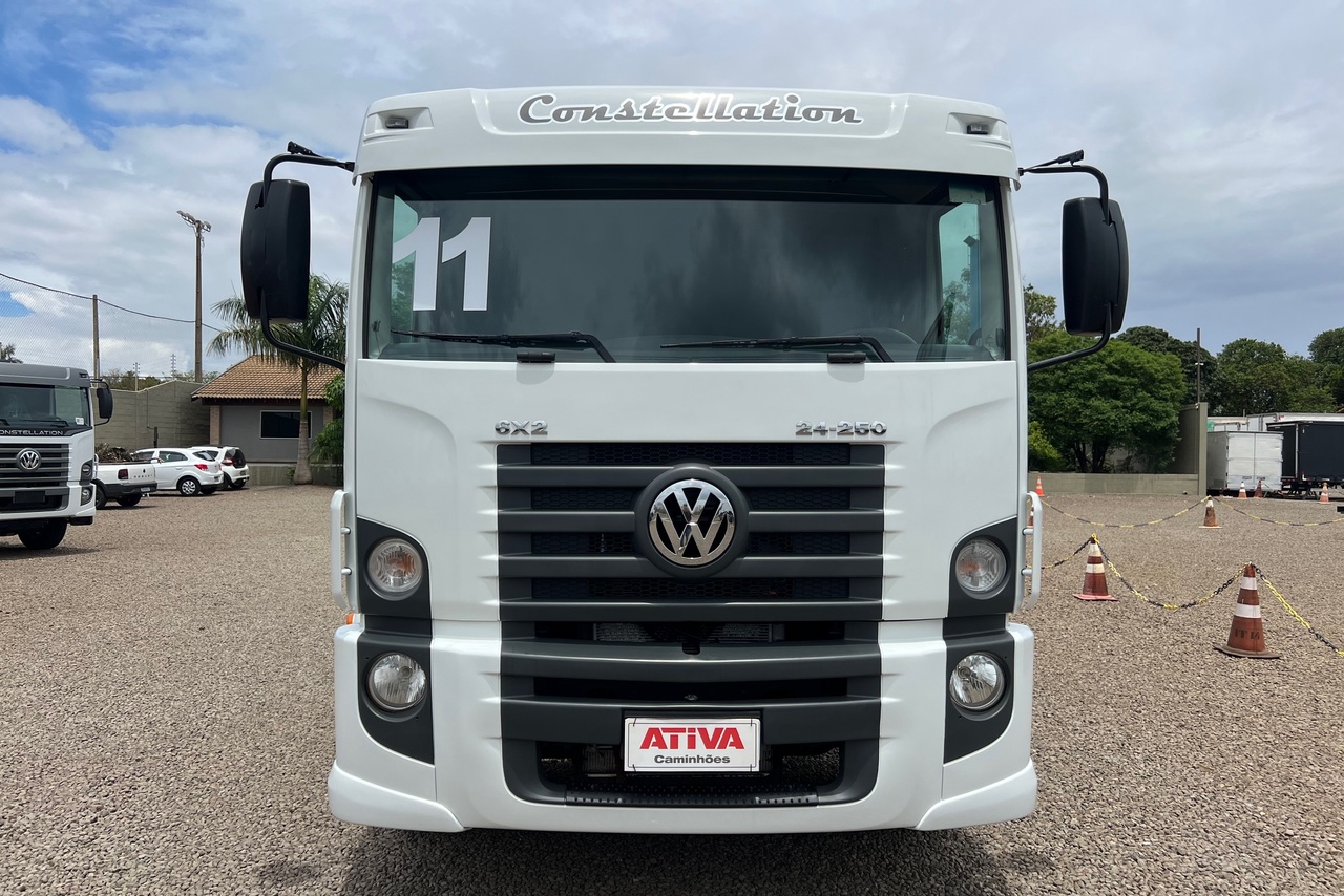 Volkswagen 24-250 E Constellation 3-Eixos - 11/11 3