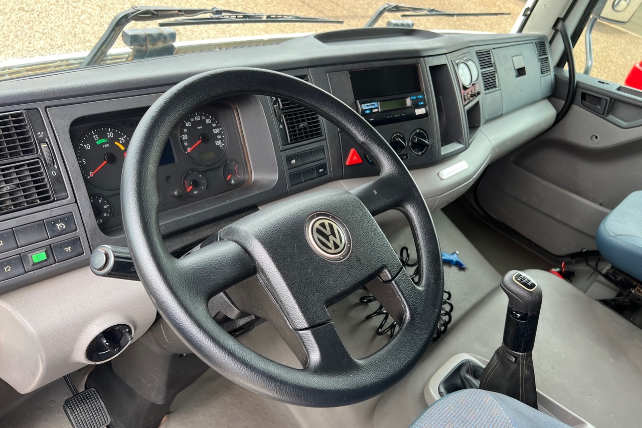 Volkswagen 24-250 E Constellation 3-Eixos - 11/11 6