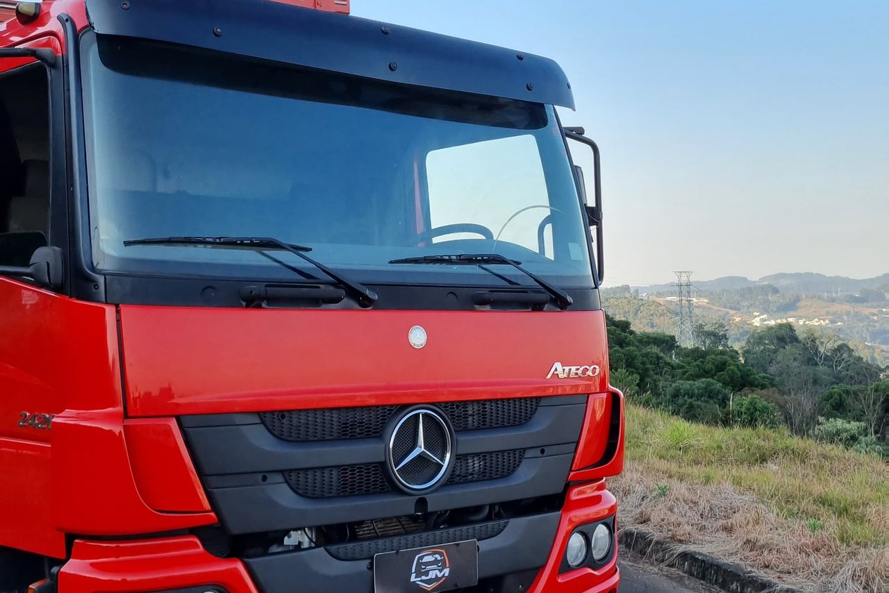 Mercedes Benz Atego 3330 - 13/13 2