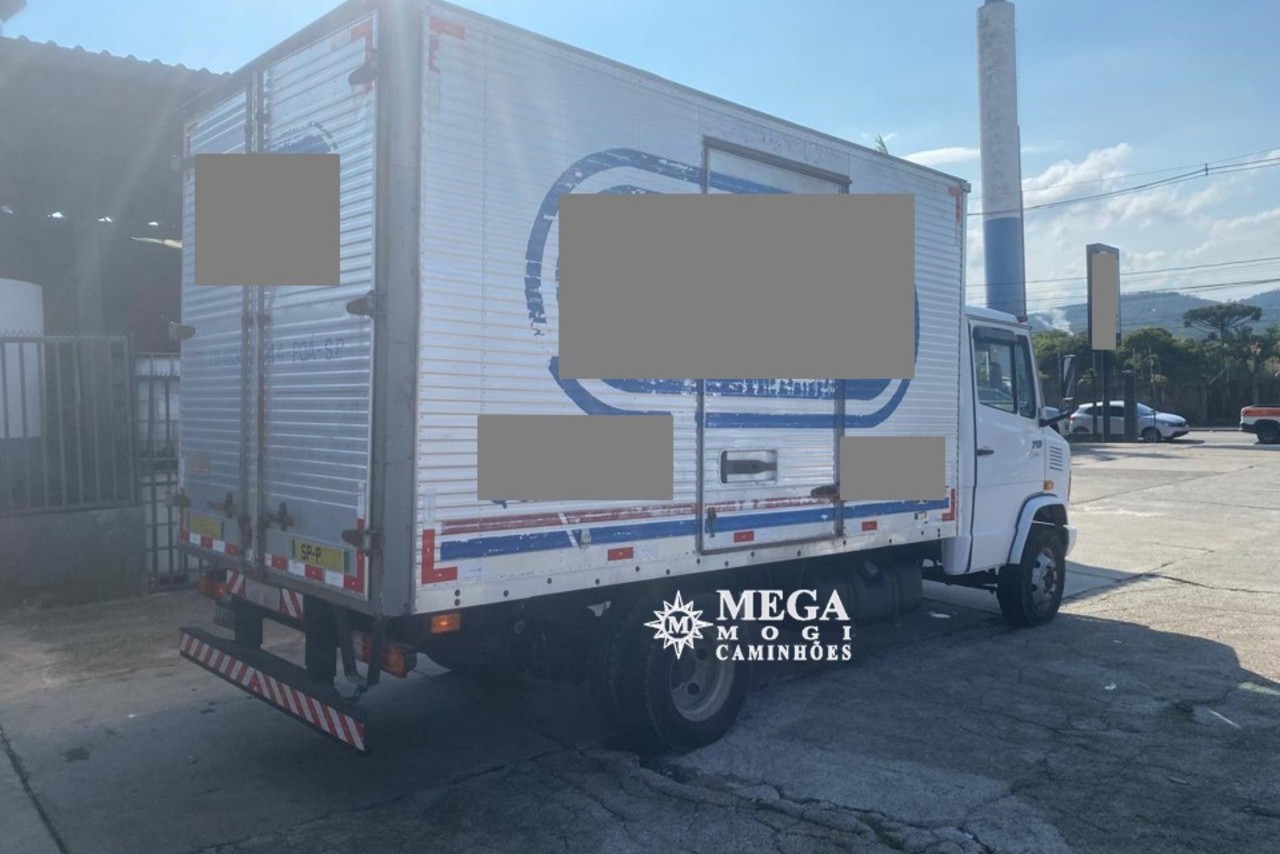 Mercedes Benz MB 710 - 10/11 4