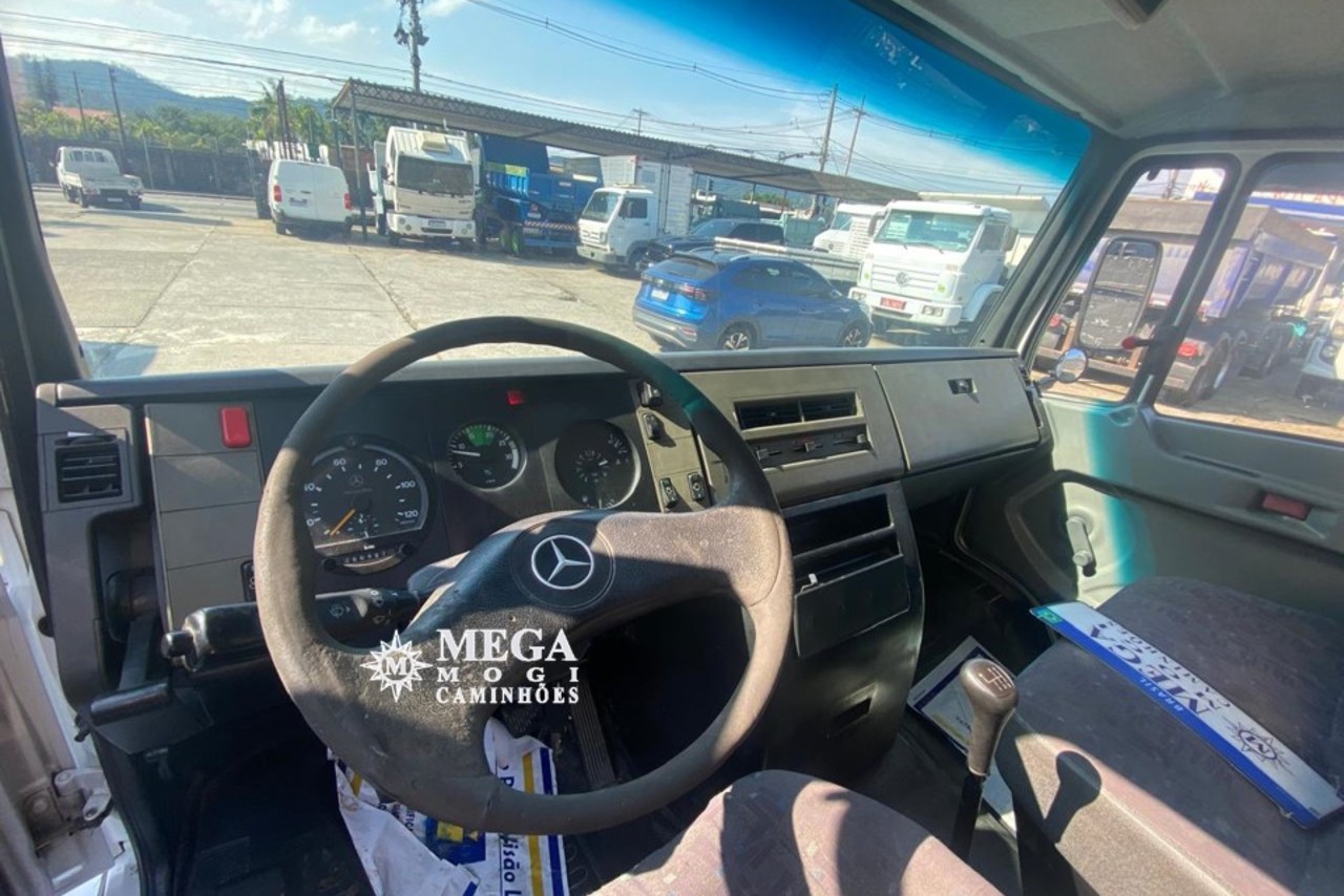 Mercedes Benz MB 710 - 10/11 8