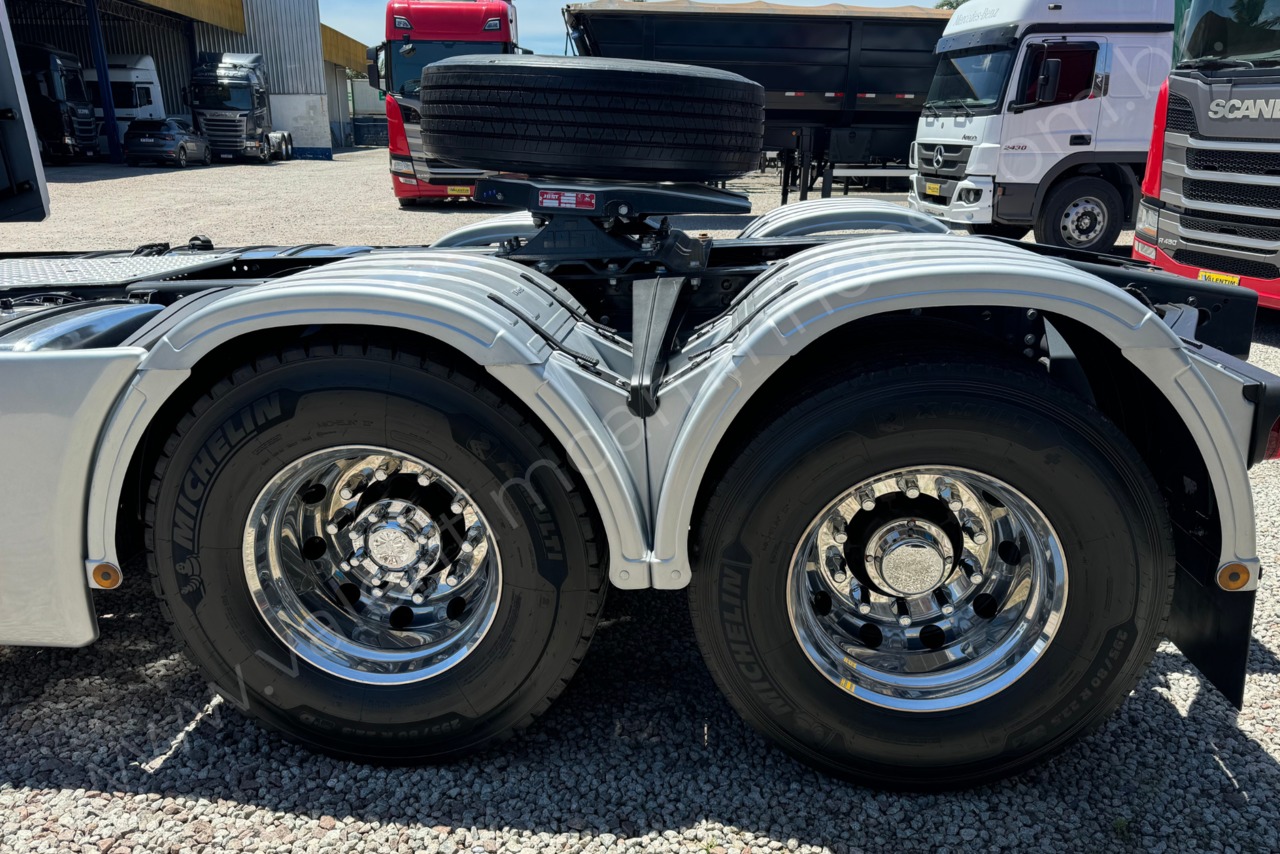 Iveco 480 - 23/23 17