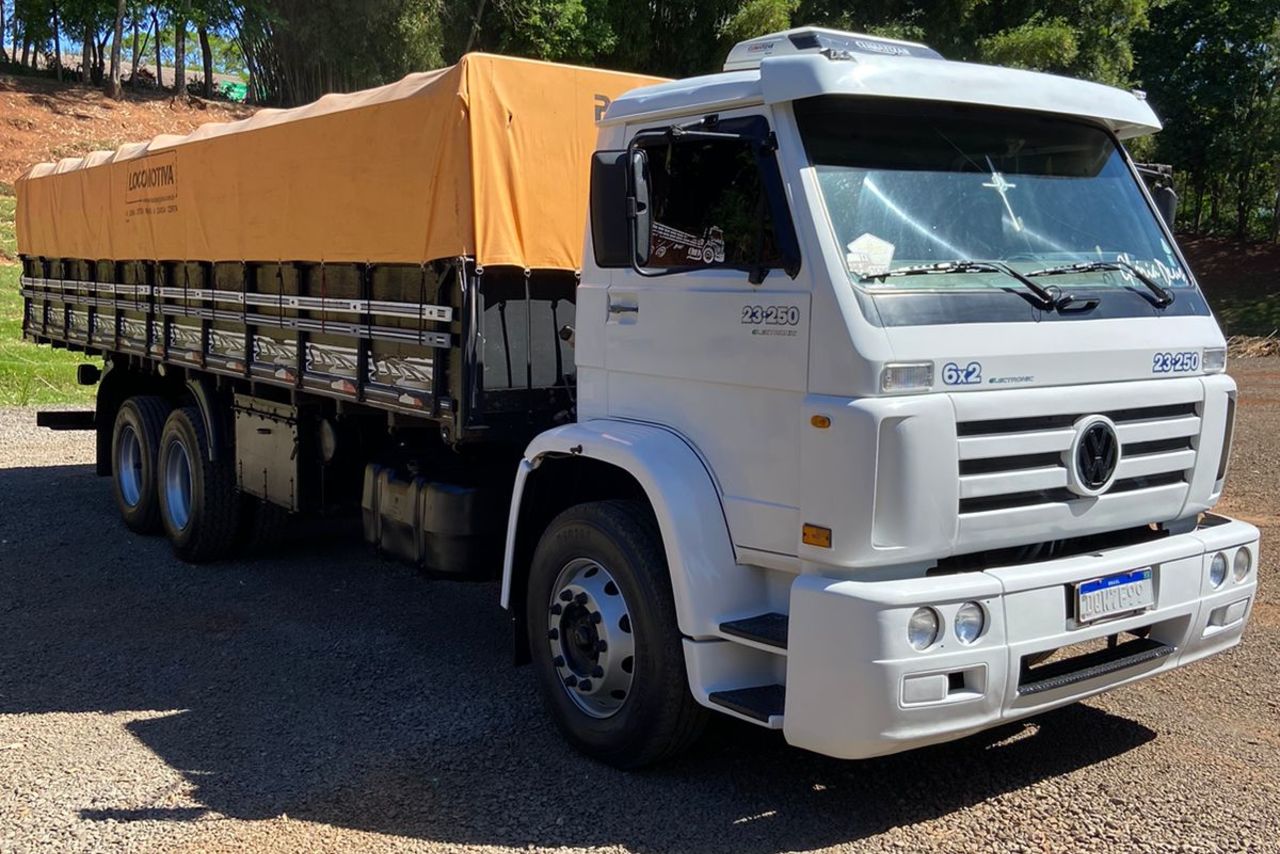 Volkswagen 23 250 - 05/05 5