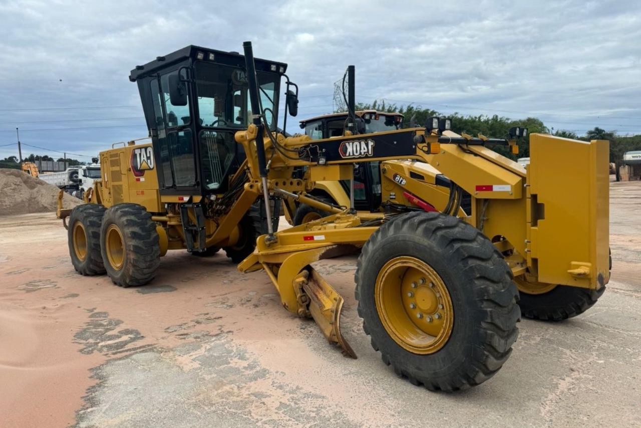 Caterpillar 140K - 23/23 2