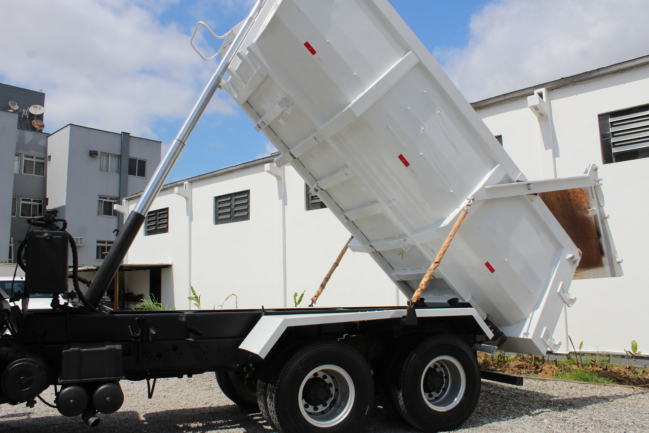 Volkswagen 26-280 Constellation 6x4 - 20/15 2