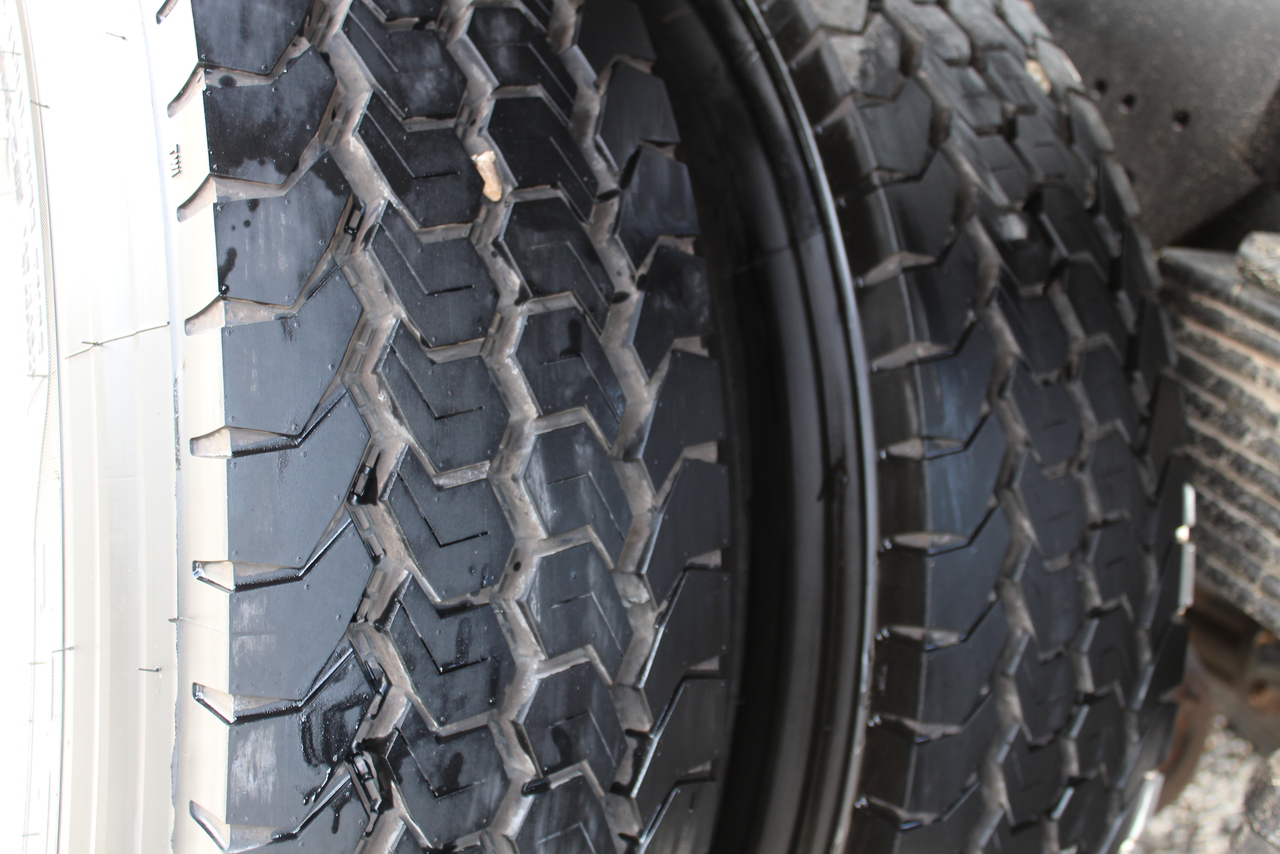 Volkswagen 26-280 Constellation 6x4 - 20/15 4