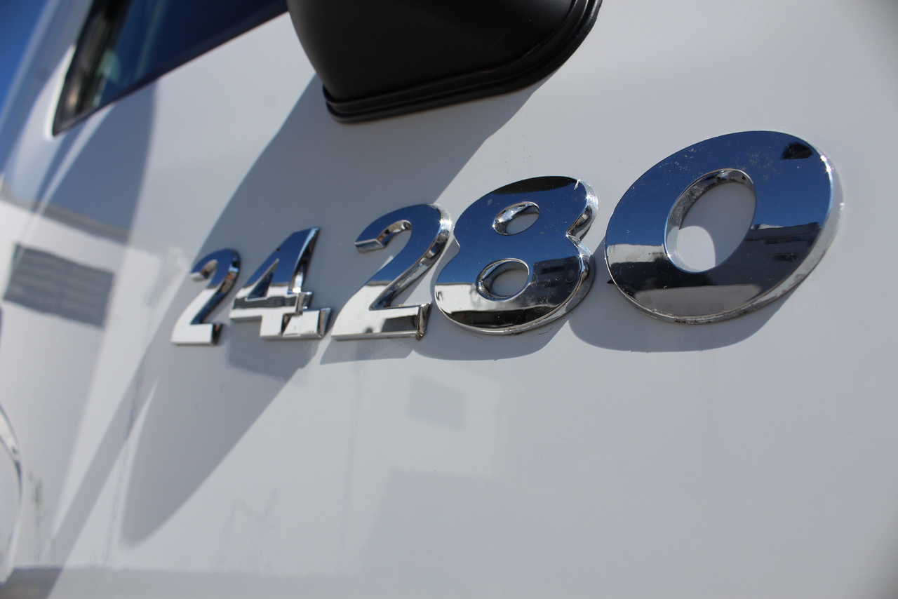 Volkswagen 24-280 E Constellation 6x2 - 18 2