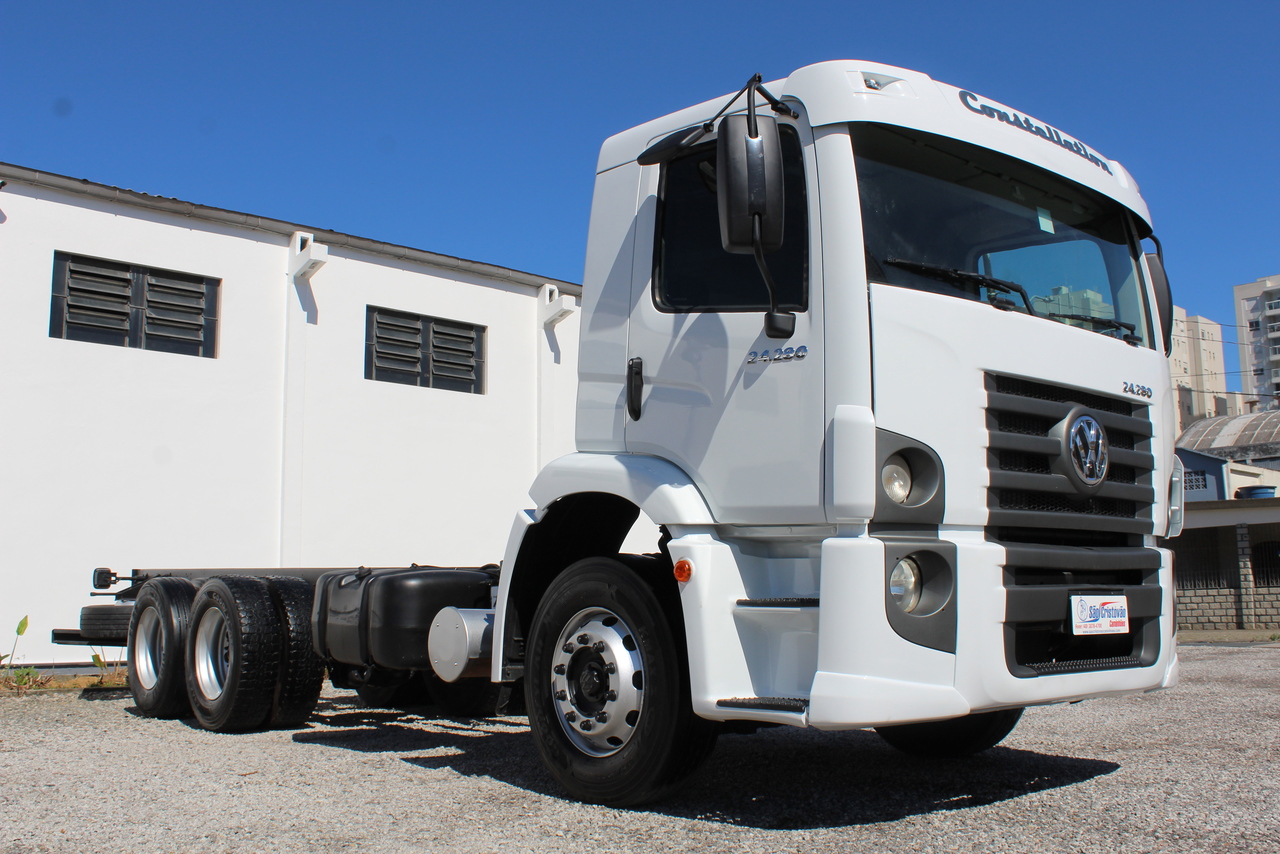 Volkswagen 24-280 E Constellation 6x2 - 18 8