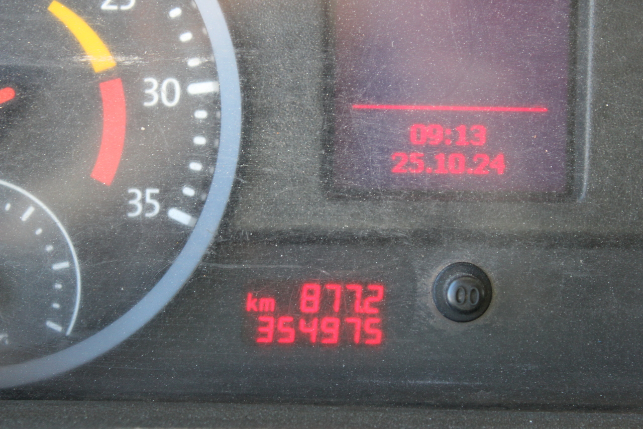 Volkswagen 24-280 E Constellation 6x2 - 18 19