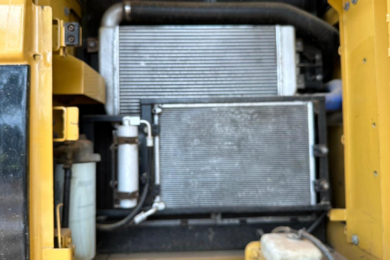 Caterpillar 320 DL - 11/11 2