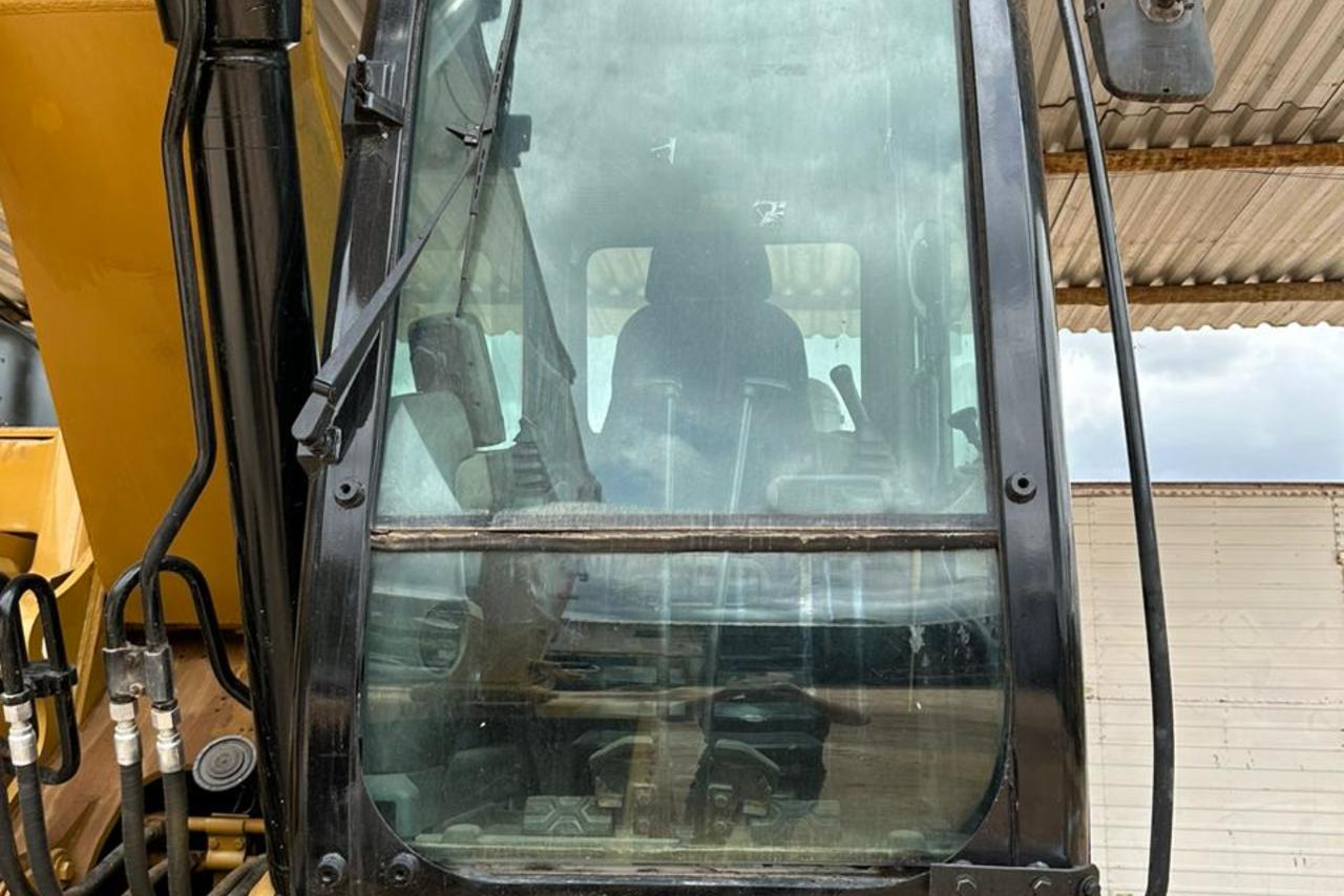 Caterpillar 320 DL - 11/11 8