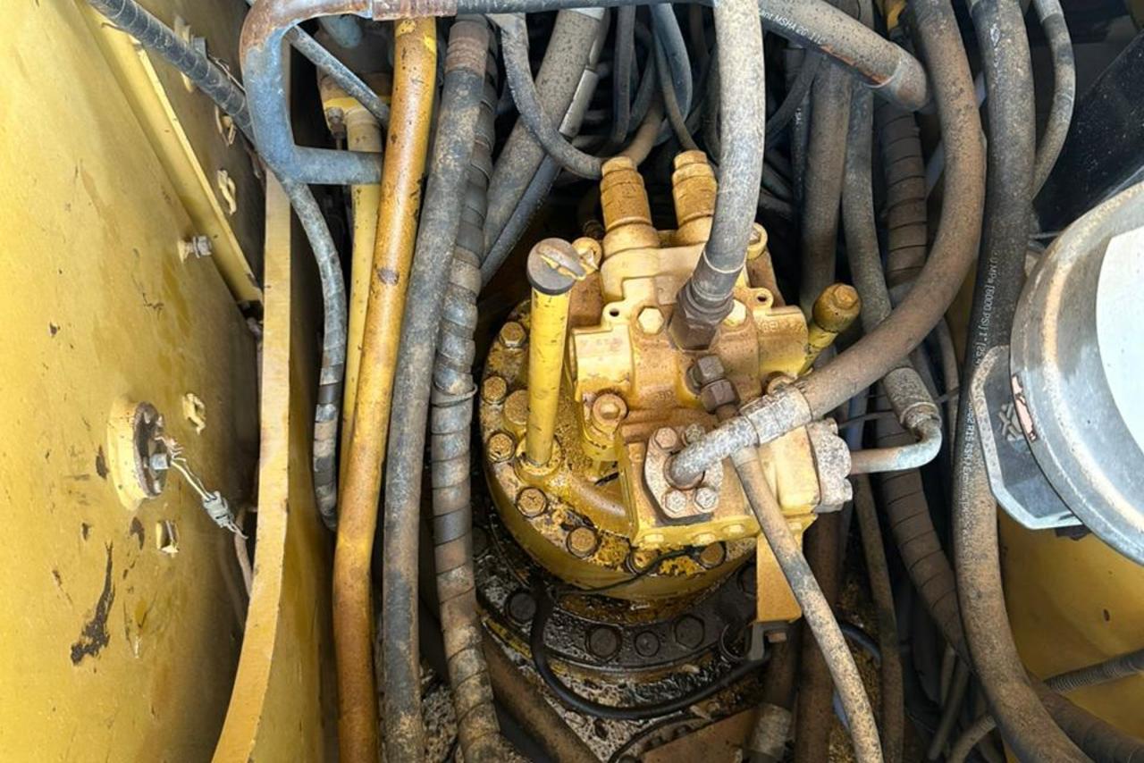 Caterpillar 320 DL - 11/11 16