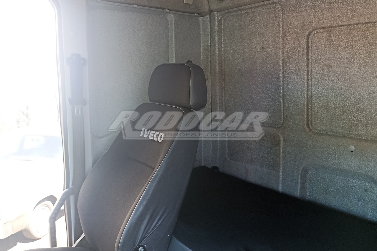 Iveco Tector 240E28 - 14/14 6