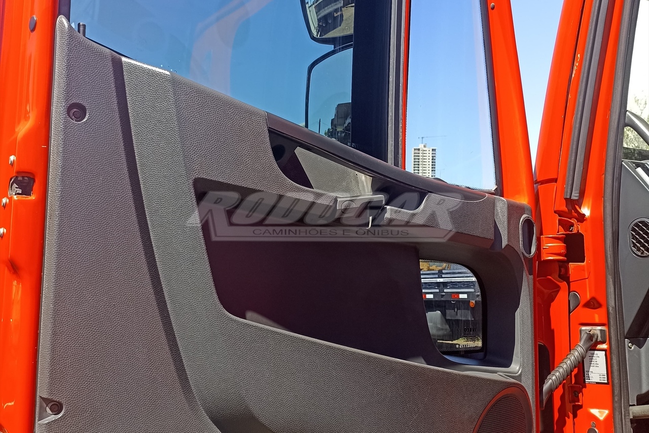 Iveco Tector 240E28 - 14/14 7