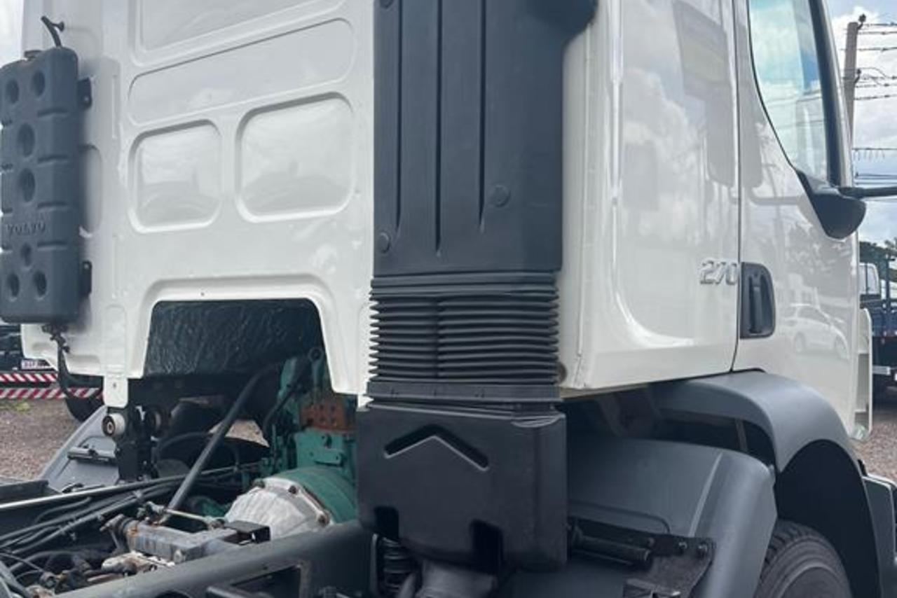 Volvo VM 270 - 14/14 7