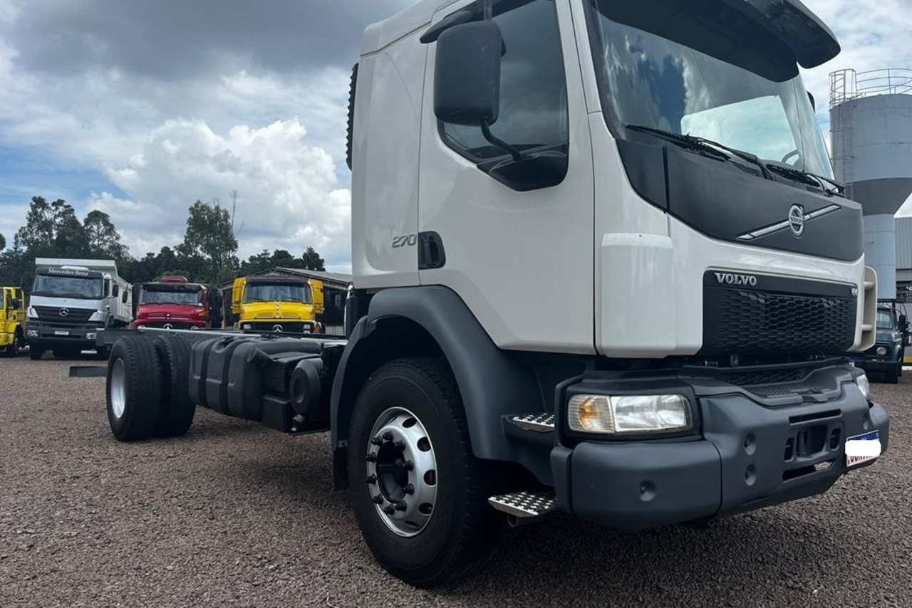 Volvo VM 270 - 14/14 12