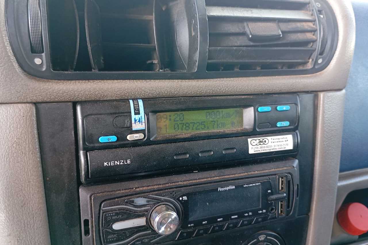 Volkswagen 24 220 - 06/06 8