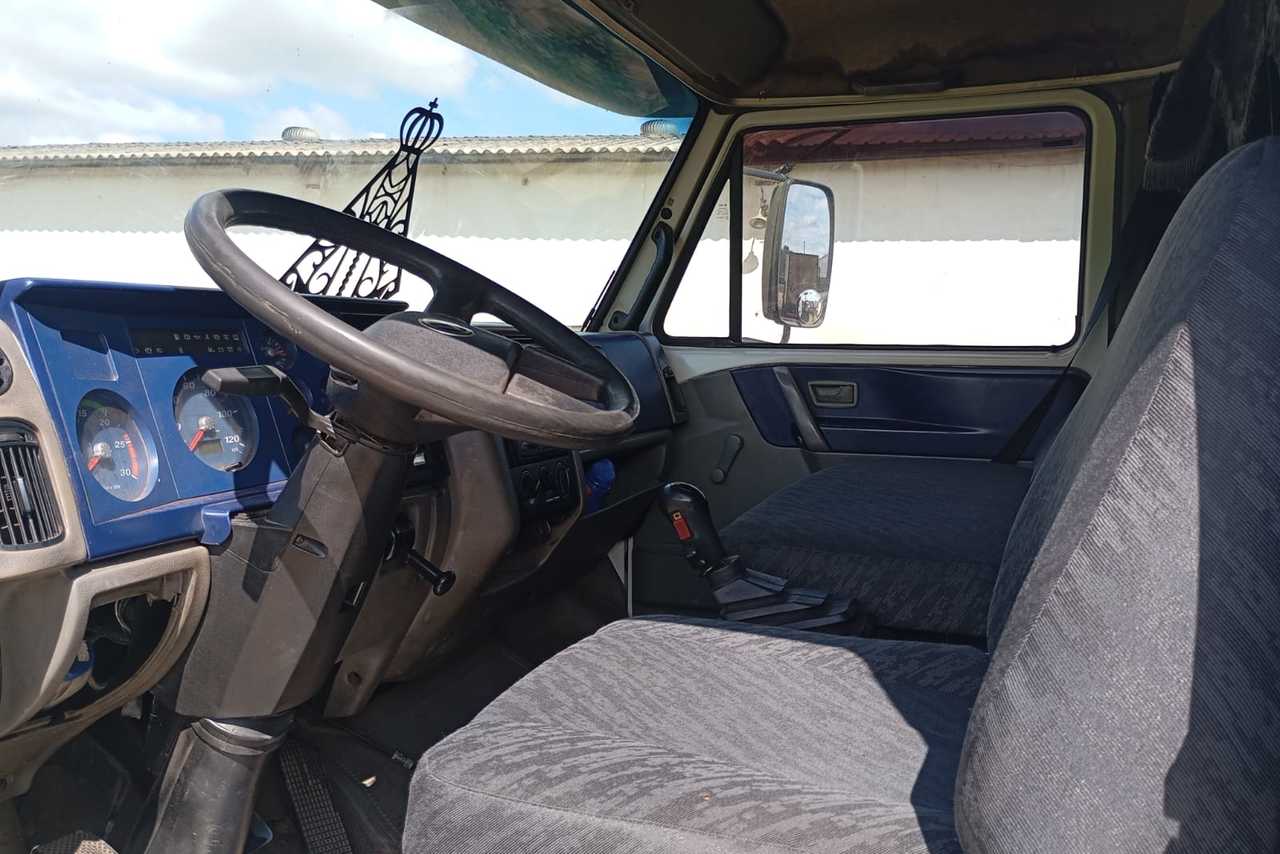 Volkswagen 24 220 - 06/06 9