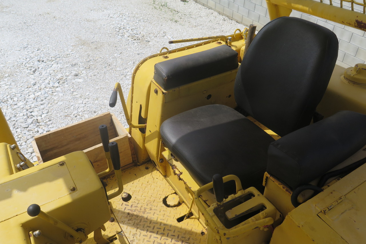 Komatsu D65 - 84/84 4