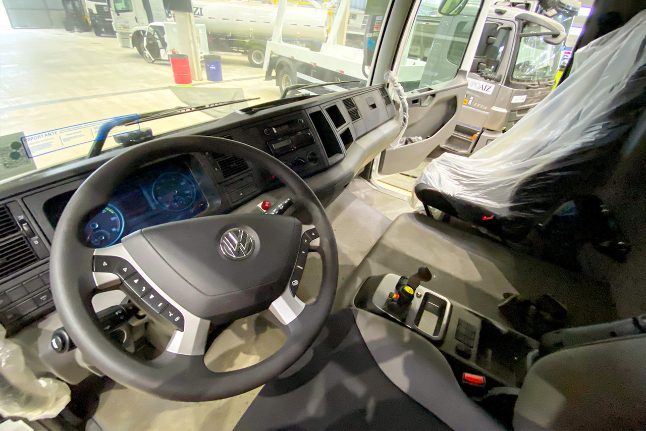 Volkswagen VW 26320 Constellation 6x2 Euro6 - 23/24 5