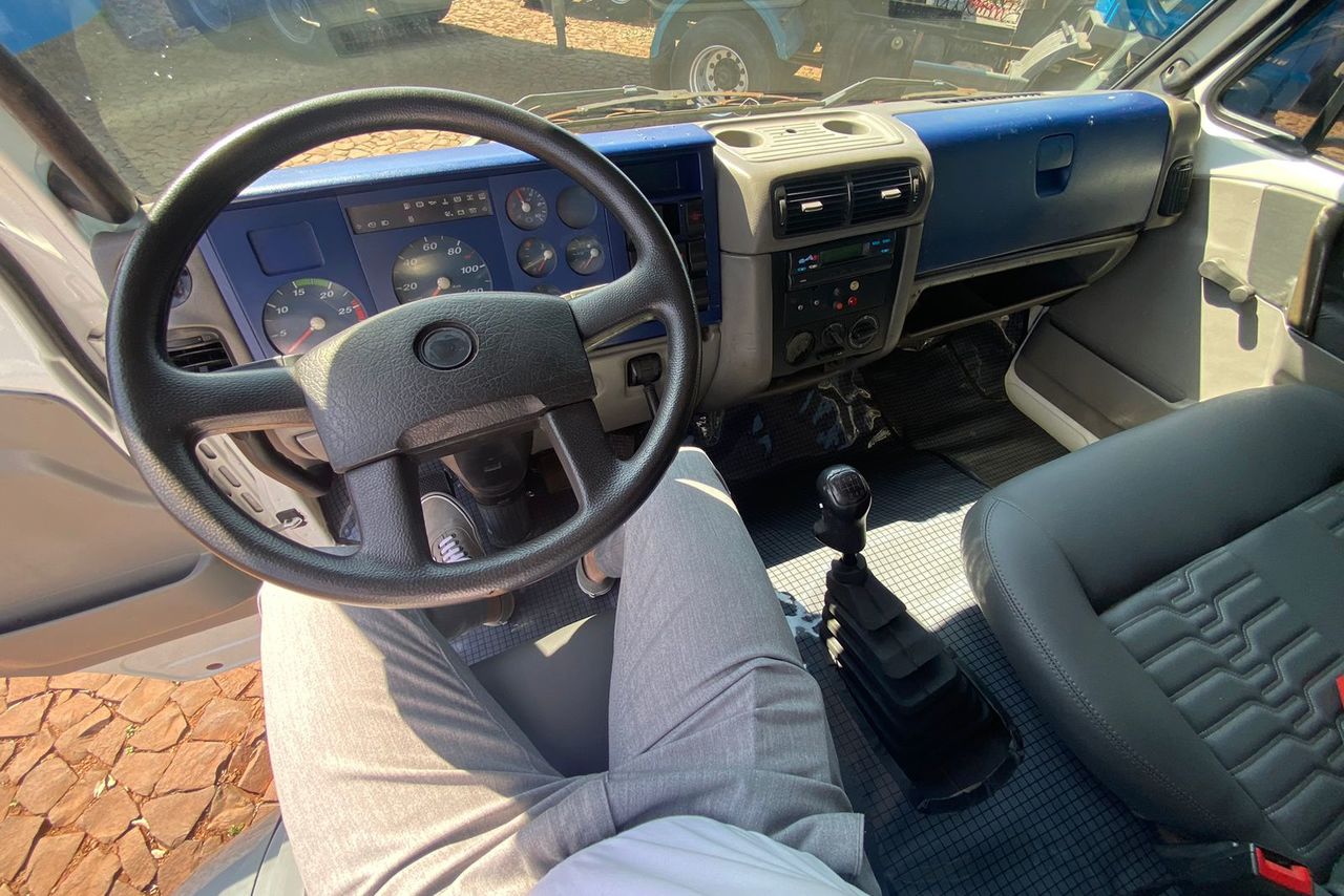 Volkswagen 24 220 - 11/11 18