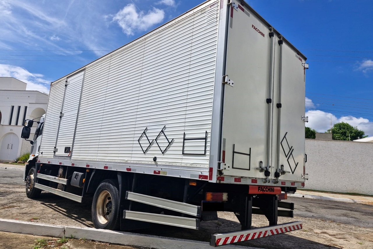 Ford Cargo 1719 - 18/19 7