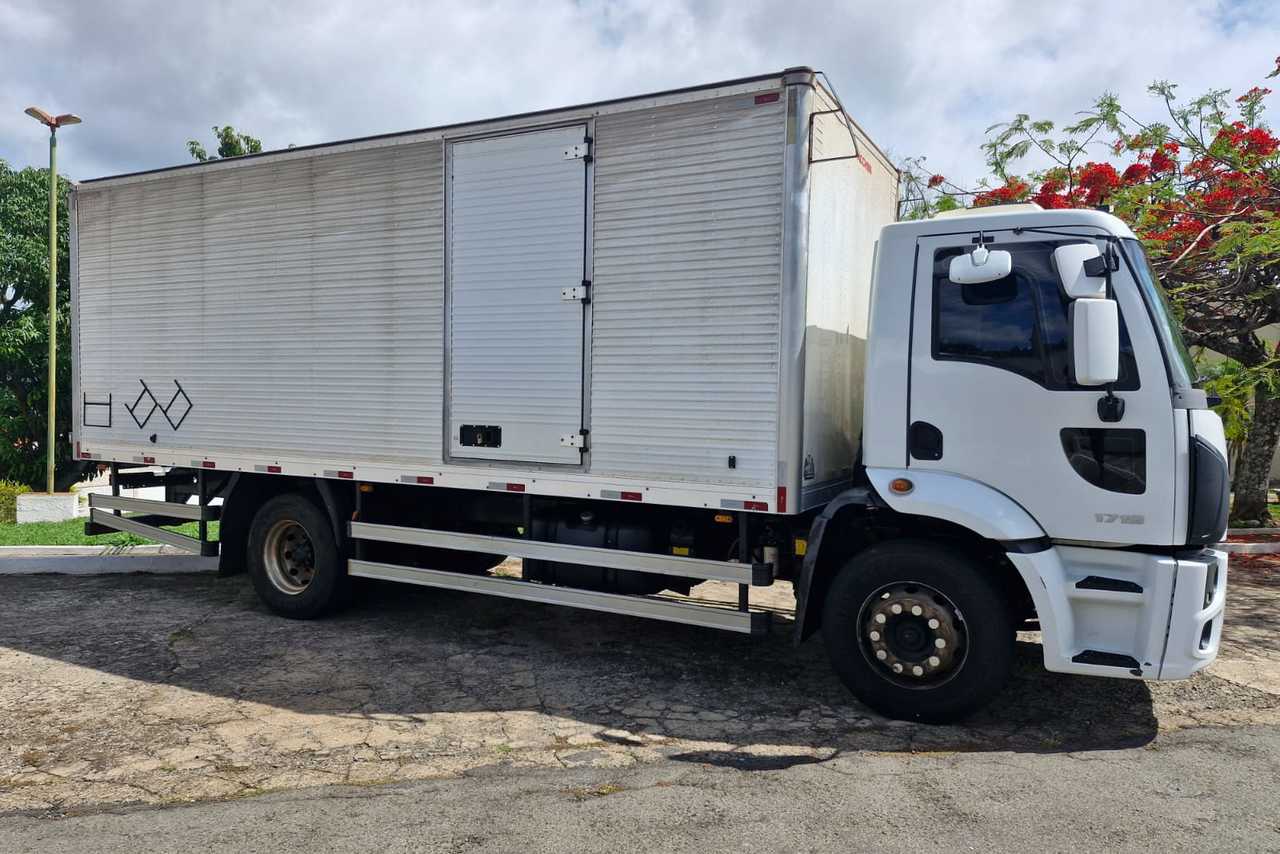 Ford Cargo 1719 - 18/19 9
