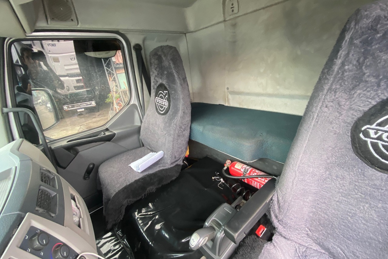 Volvo VM330 - 14/15 3