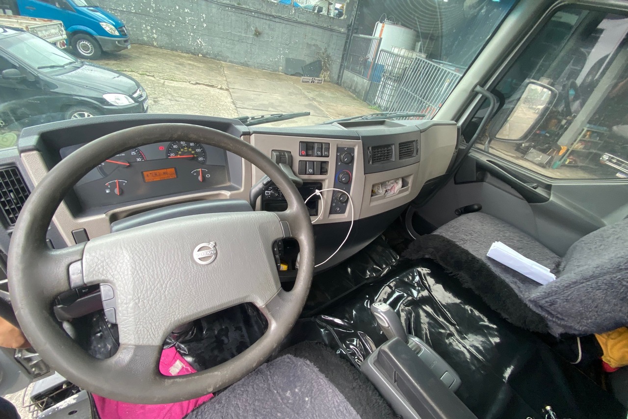 Volvo VM330 - 14/15 5