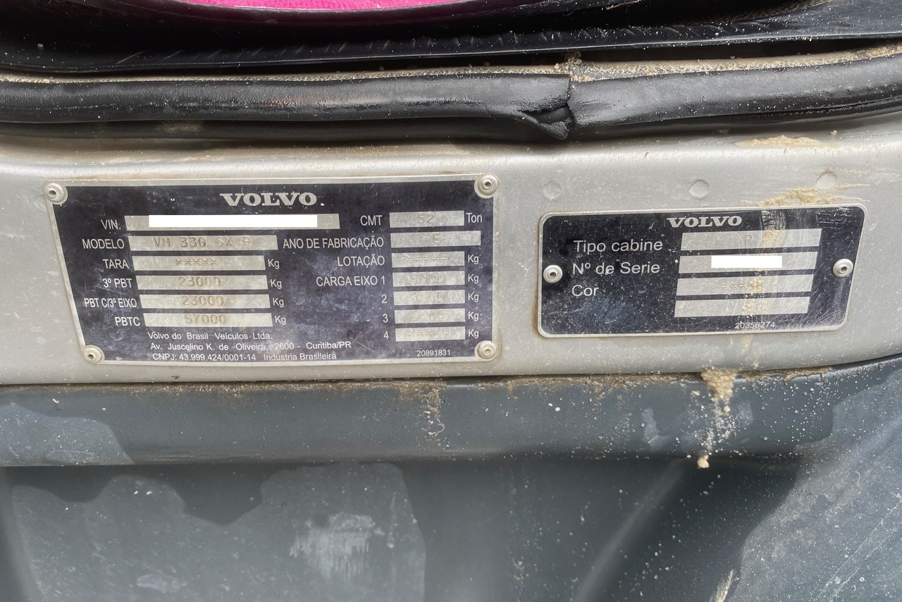 Volvo VM330 - 14/15 8