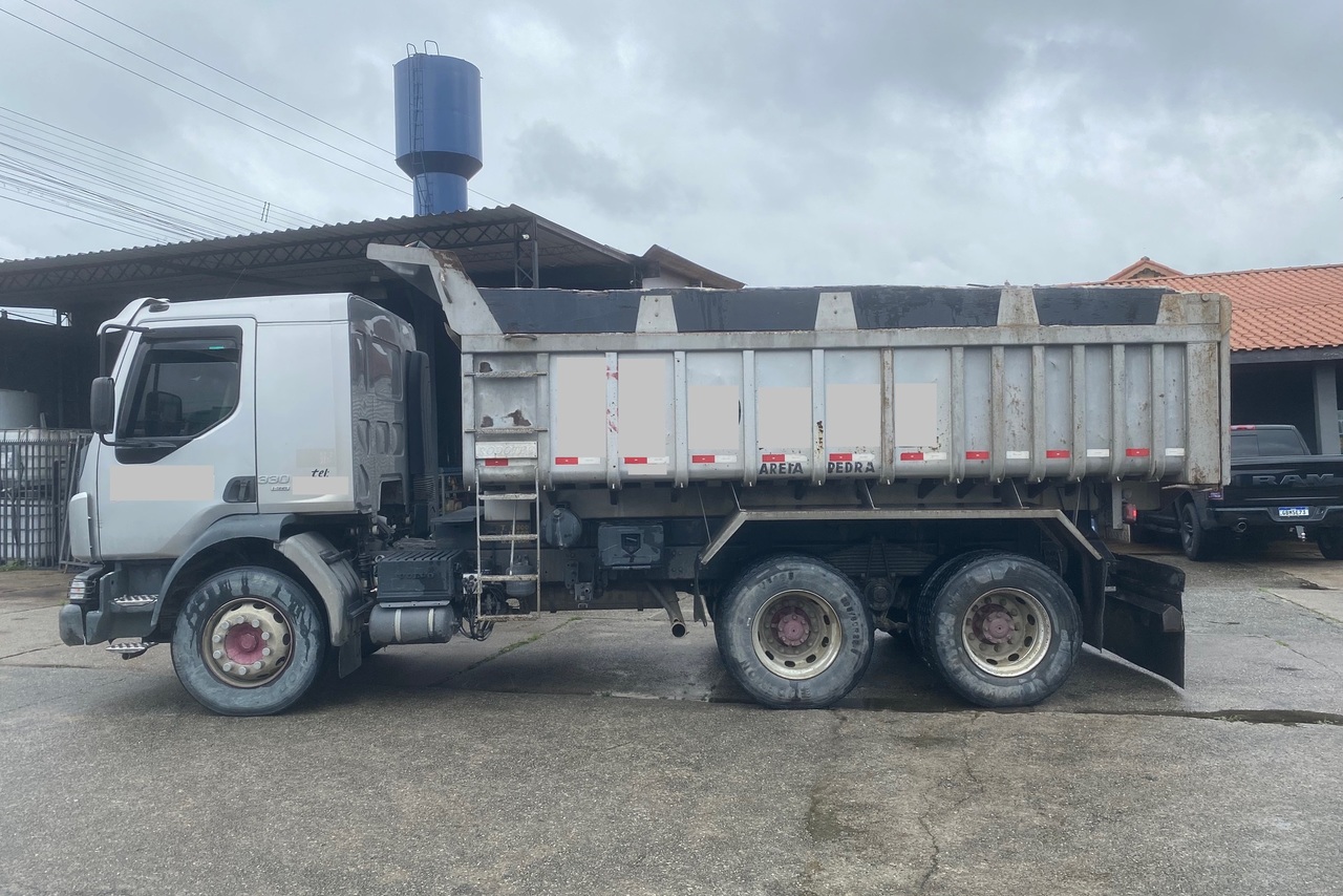Volvo VM330 - 14/15 9