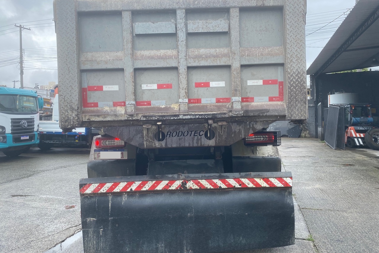Volvo VM330 - 14/15 13