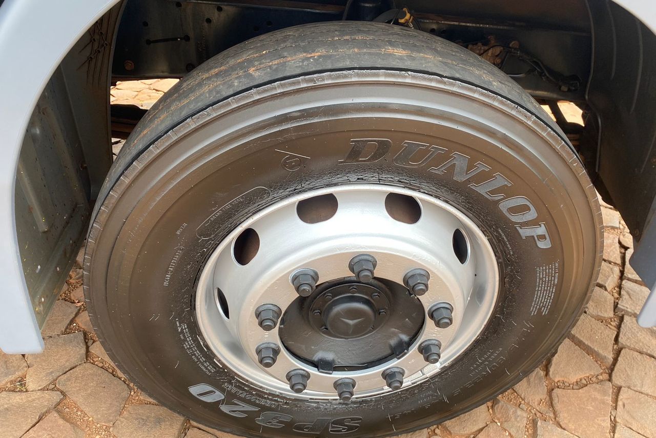 Mercedes Benz Atego 2430 - 14/14 7