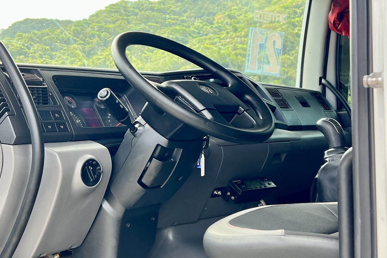 Volkswagen 30-330 Constellation 8x2 - 20/21 5