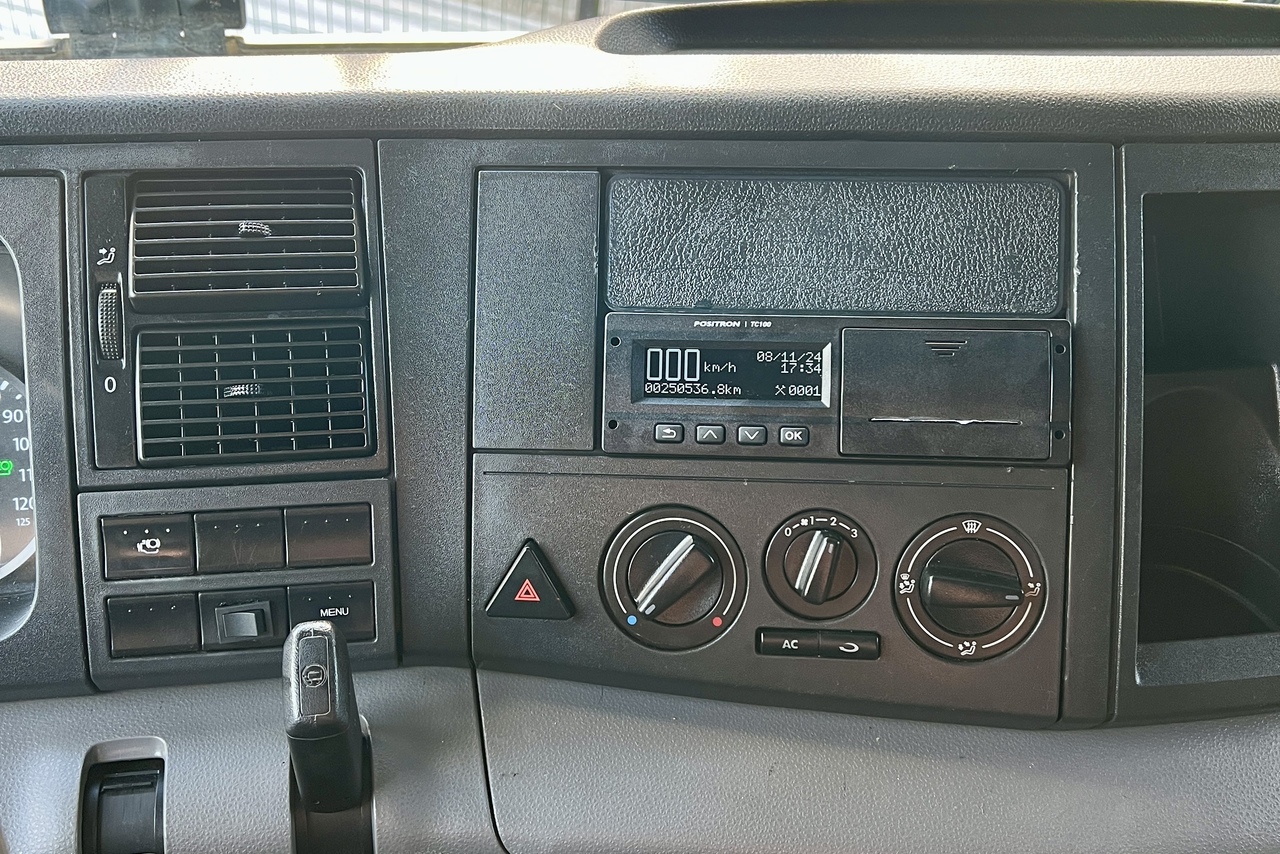 Volkswagen 24 330 - 21/22 16