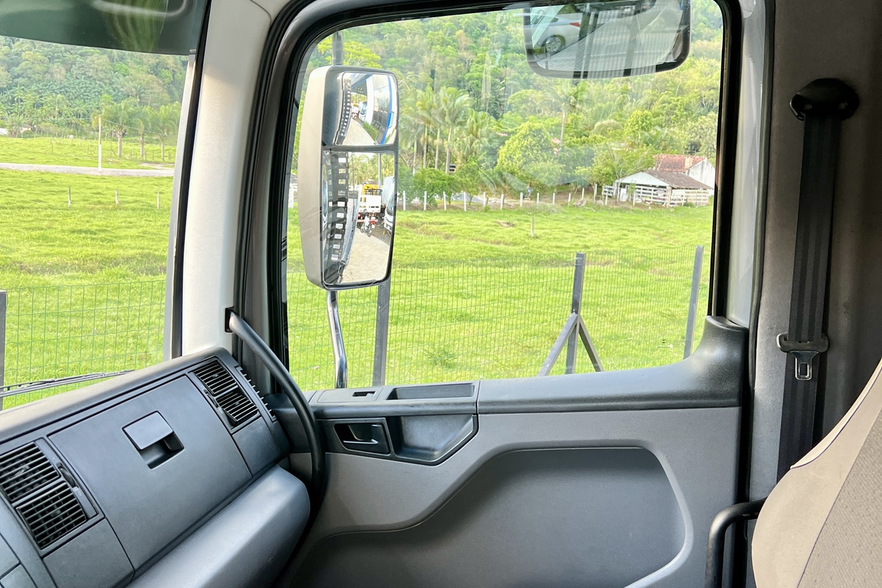 Volkswagen 24 330 - 21/22 17