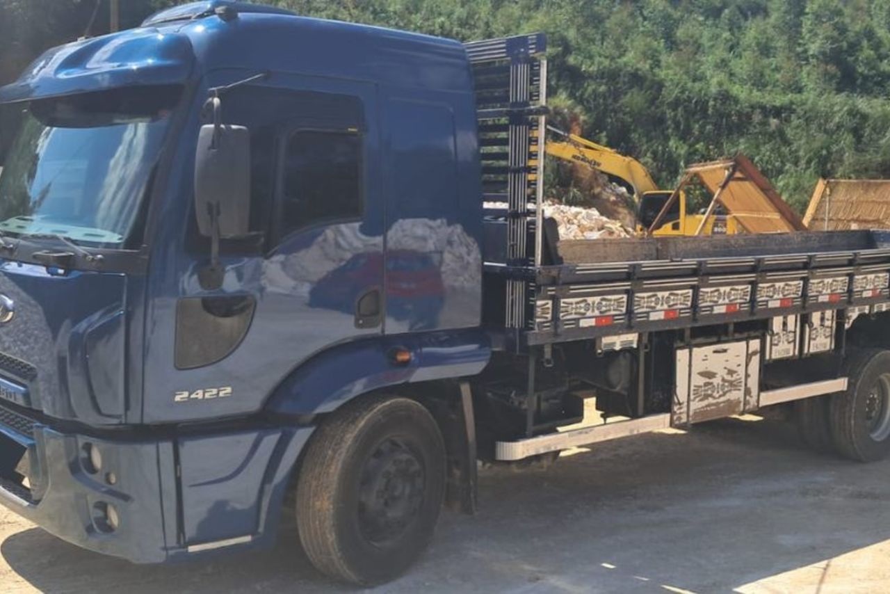 Ford Cargo2422 - 12 9