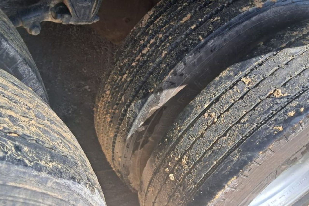 Ford Cargo2422 - 12 14