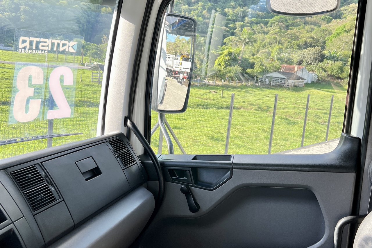 Volkswagen 14 210 - 23/23 12