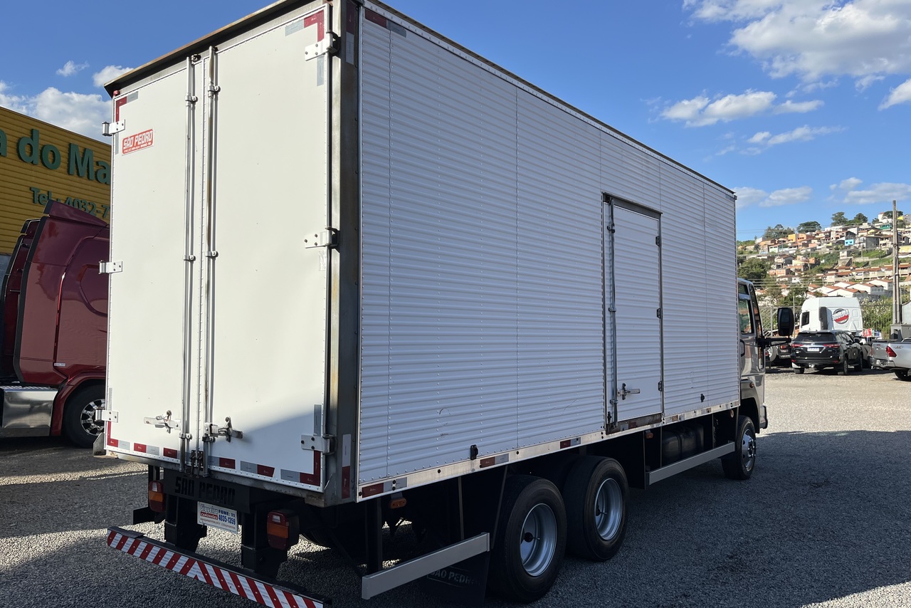 Ford Cargo1119 - 18/19 5