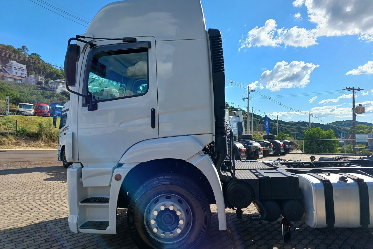 Volkswagen 25 390 - 13/14 8
