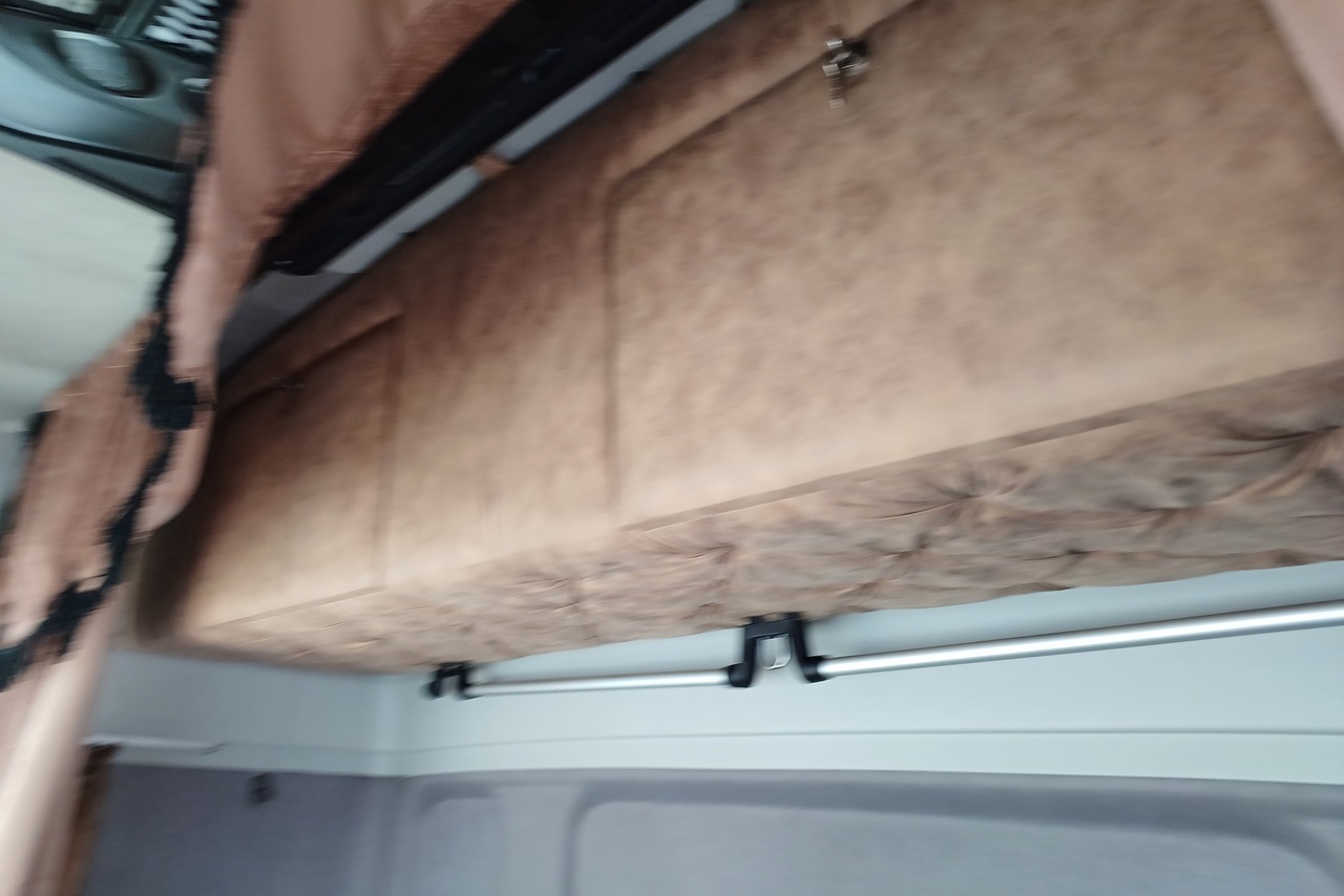 Volkswagen 25 390 - 13/14 17