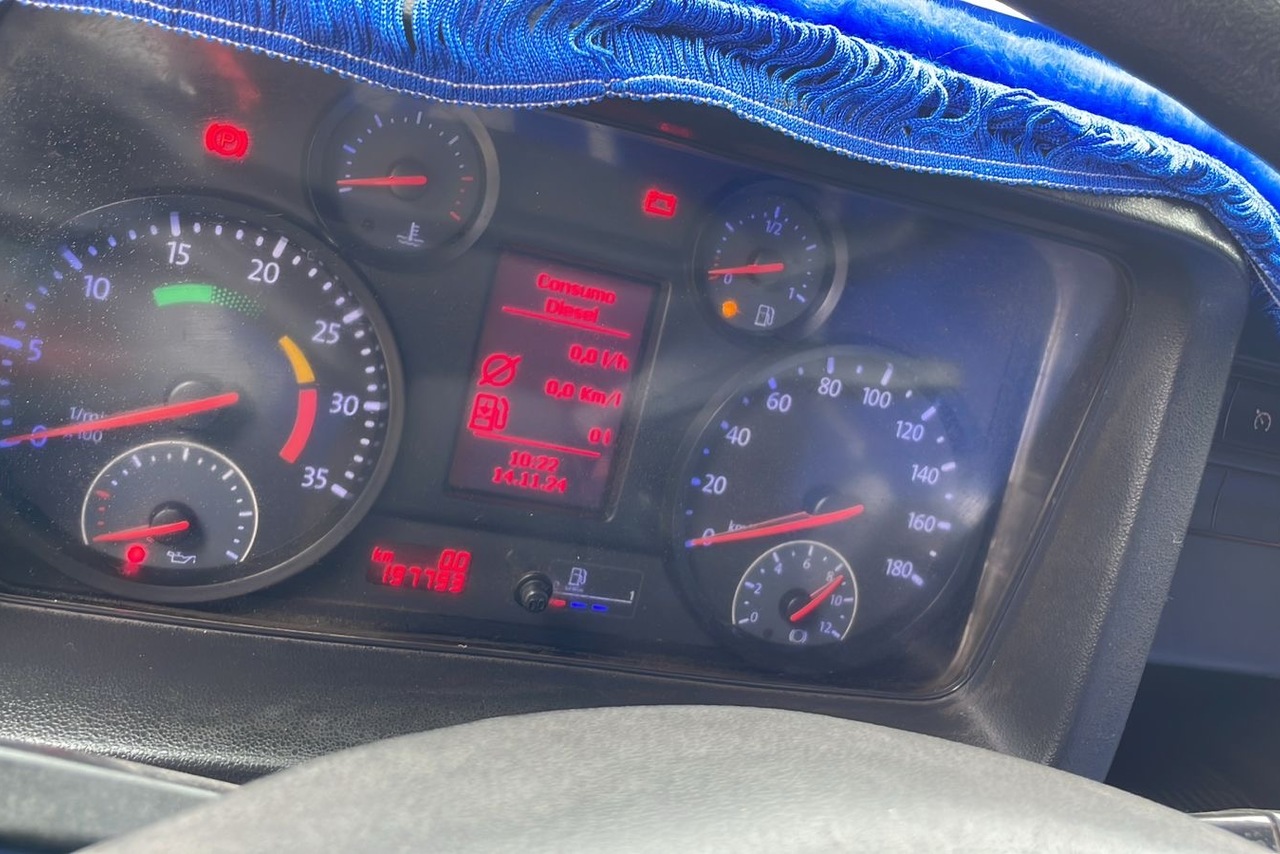 Volkswagen 8 160 - 13/13 4