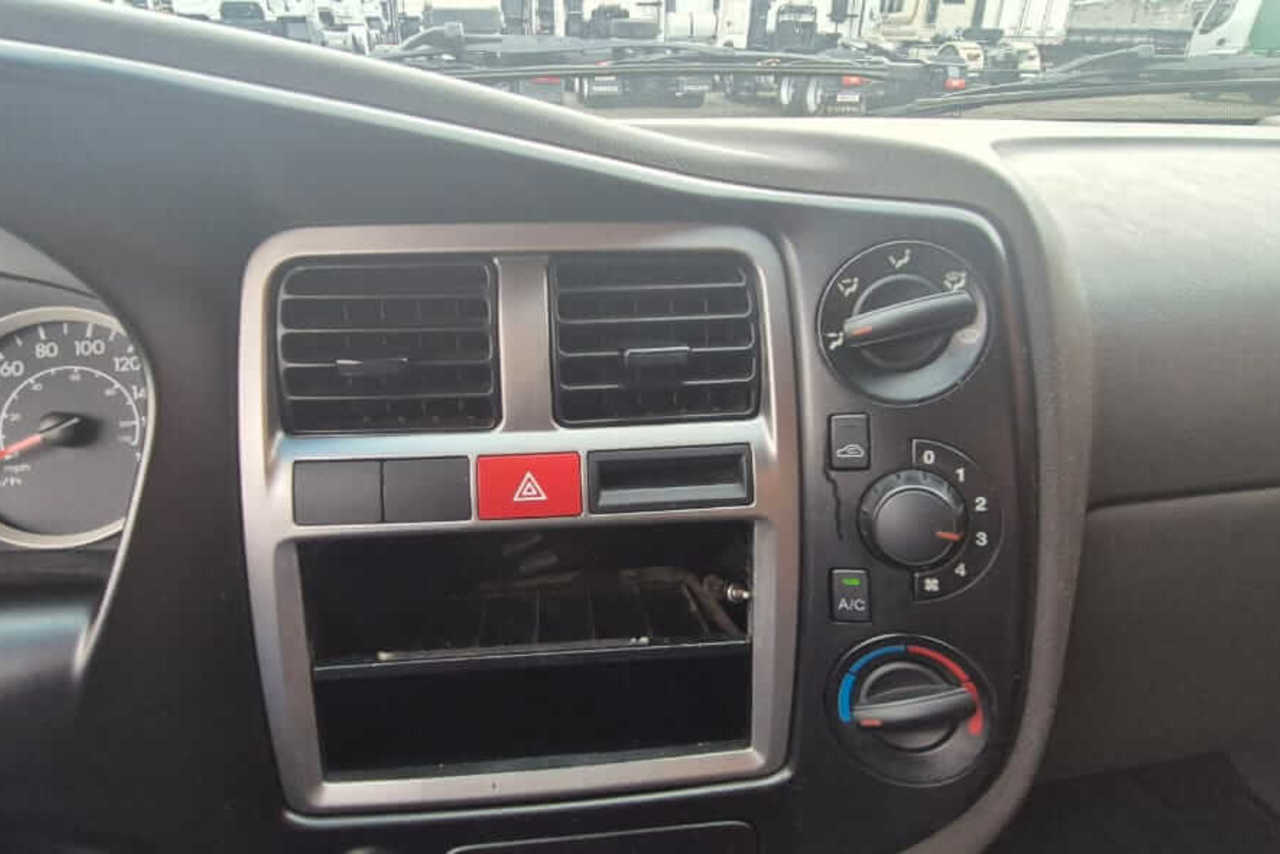Hyundai HR HDB - 18/19 7